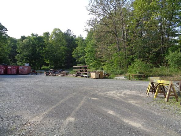 157 Willis Ave, Crab Orchard, WV 25827